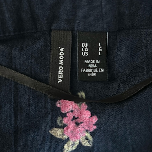 Vero Moda Navy Blue Floral Cap Short Sleeve Cotton Shirt Top **Size L** 🌸🌸 - Picture 4 of 4